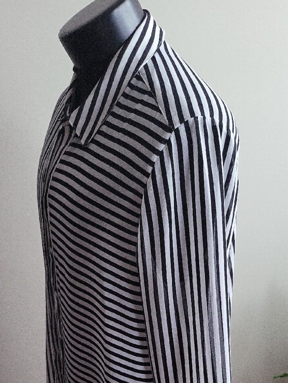 Chico's Black & White Striped Mixed-Pattern Button Front Shirt. Sz3 - Picture 9 of 9